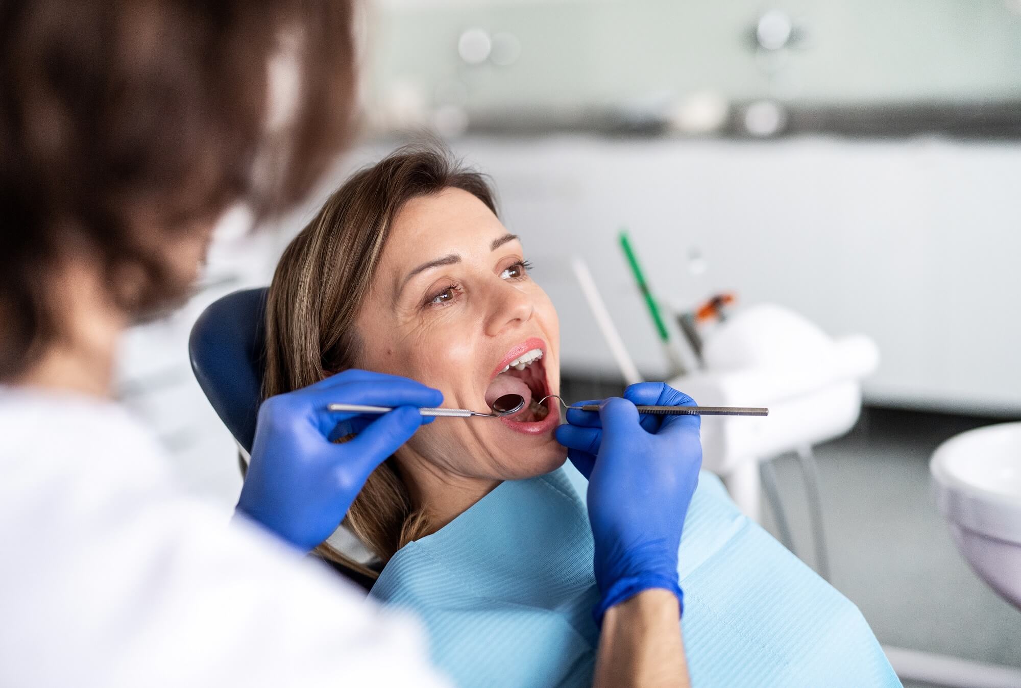 ¿Qué son las bolsas periodontales?
