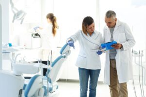 Las mejores clínicas dentales para trabajar: cuando la excelencia empieza por el equipo