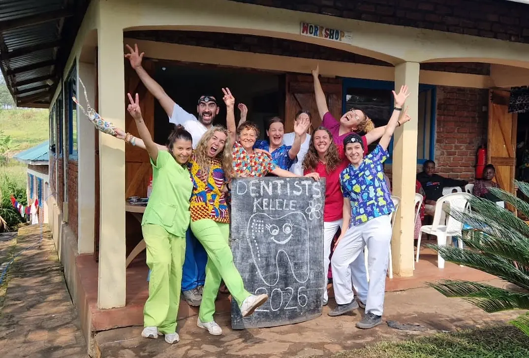 Equipo de voluntarios de Dentistas Kelele África 2026